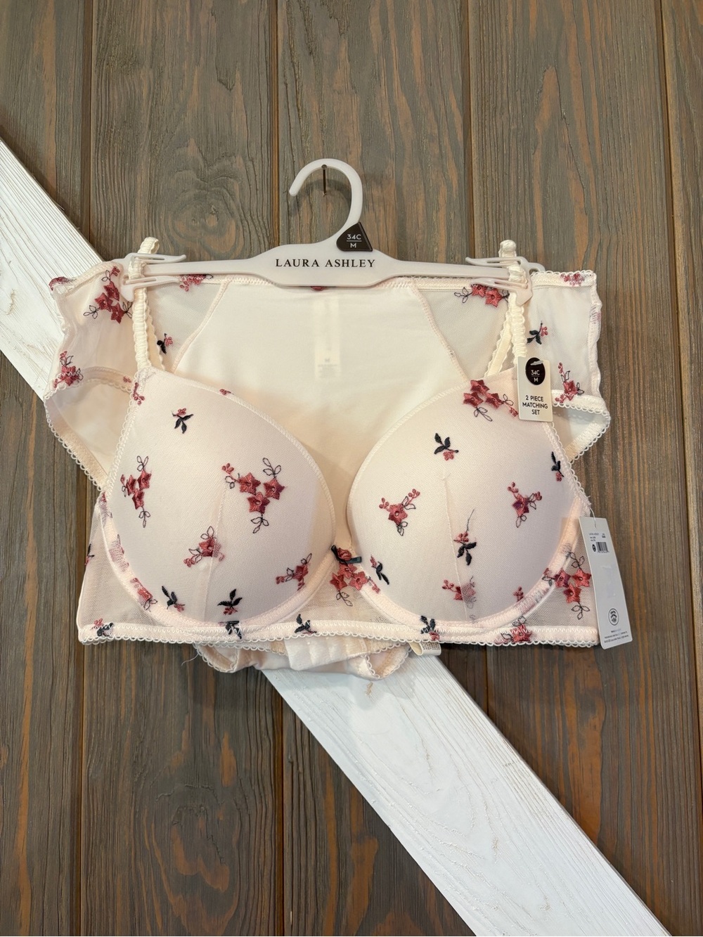 Laura Ashley Floral Embroidery Bra & Hipster Set 34C Medium Panty